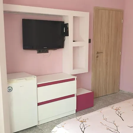 Къща За Гости Оазис Πανσιόν *